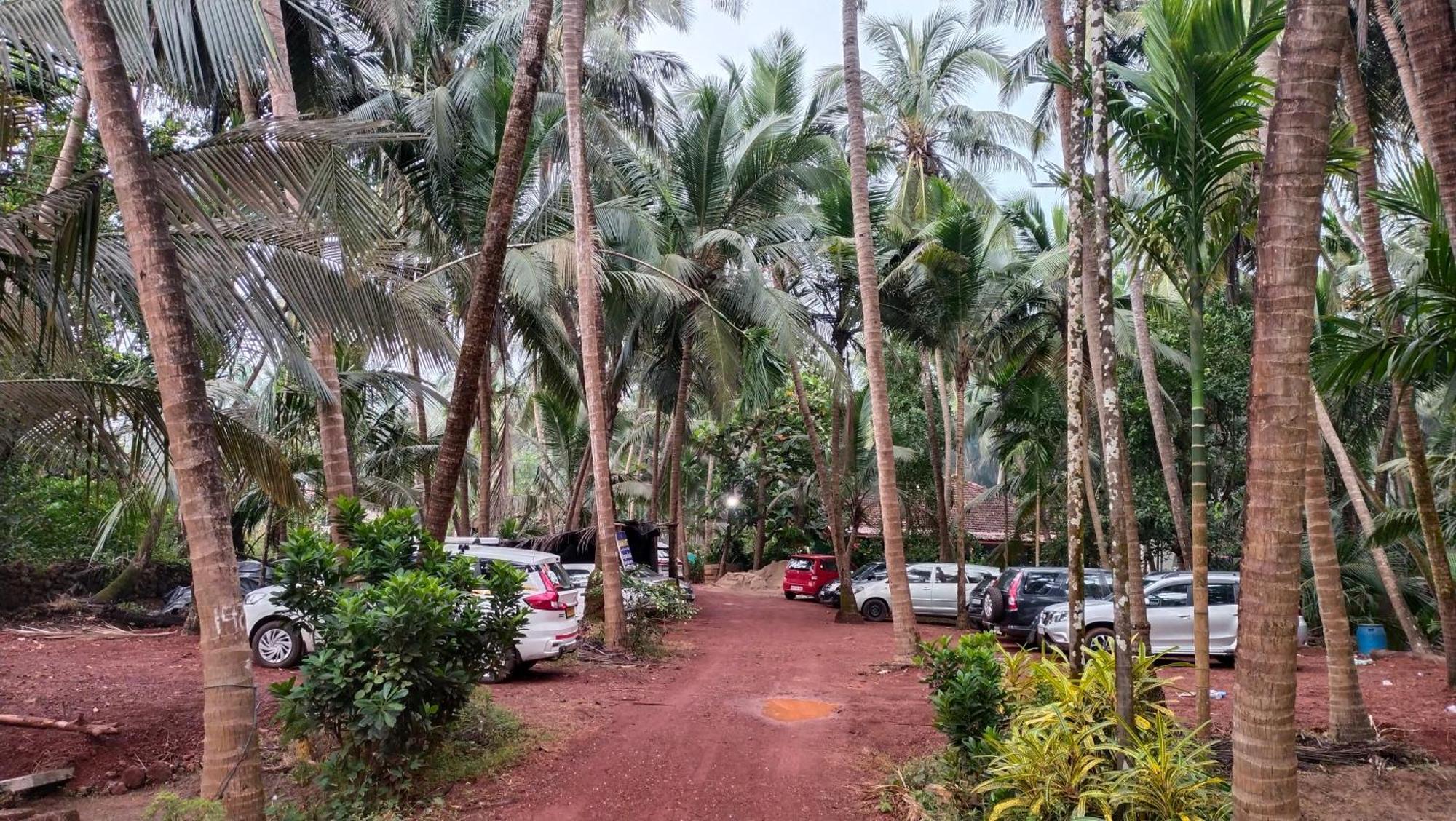 Samant Beach Resort Malvan Exterior photo