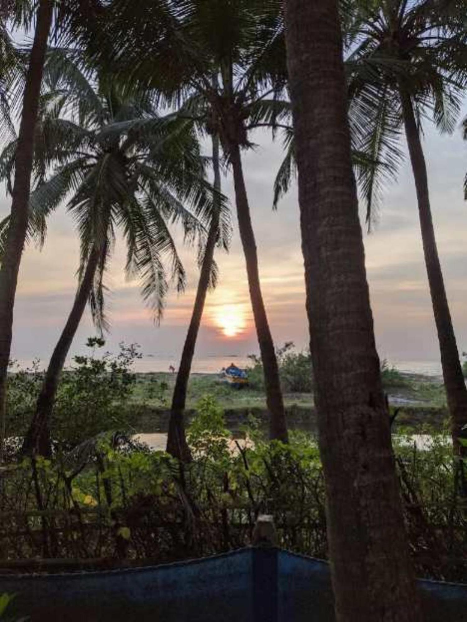 Samant Beach Resort Malvan Exterior photo